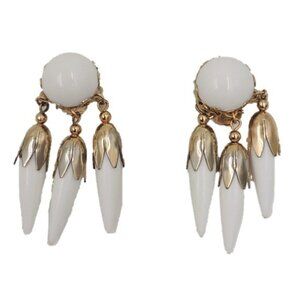 Vintage 1950s Napier Goldtone & White Resin Drops Clip Earrings